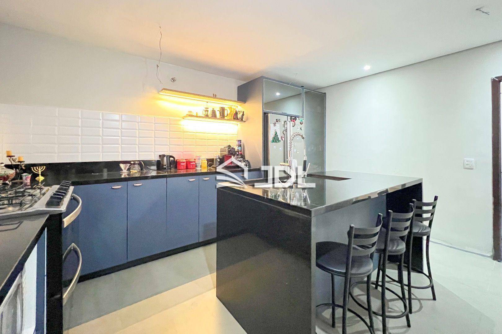 Casa à venda com 4 quartos, 233m² - Foto 15