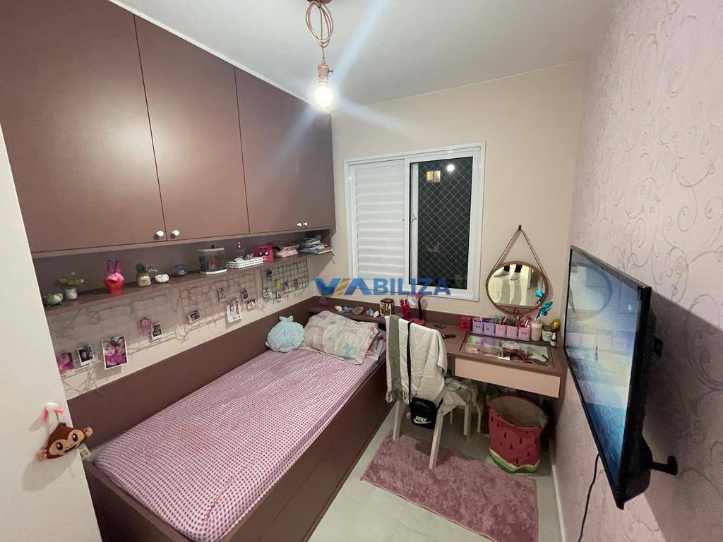 Apartamento à venda com 3 quartos, 77m² - Foto 4