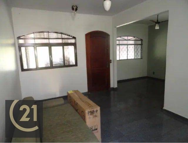 Casa à venda com 4 quartos, 151m² - Foto 5