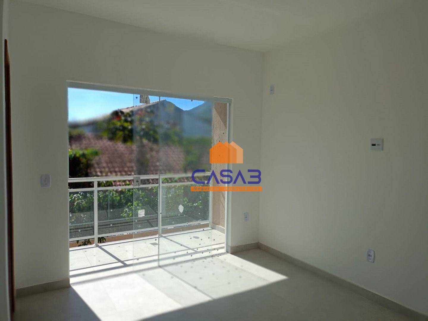 Casa à venda com 2 quartos, 74m² - Foto 9