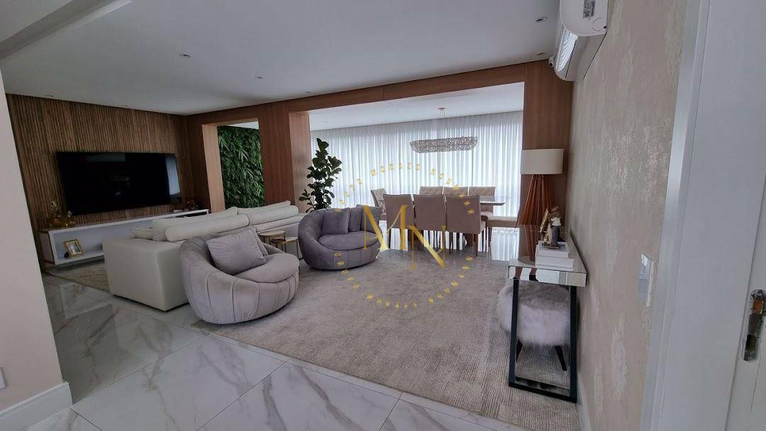 Apartamento à venda com 3 quartos, 138m² - Foto 2