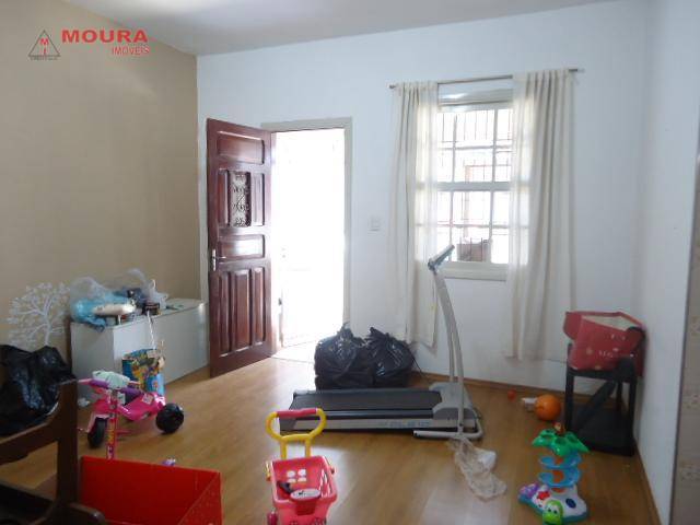 Casa à venda com 3 quartos, 306m² - Foto 18