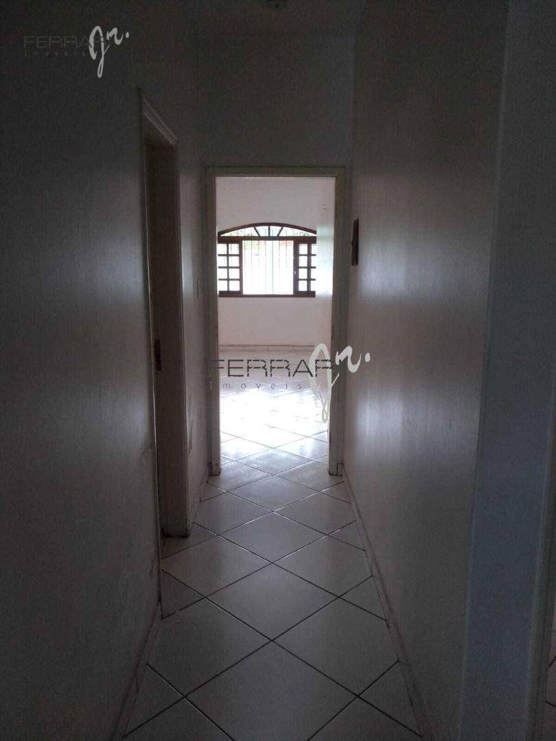 Casa à venda com 3 quartos, 200m² - Foto 12