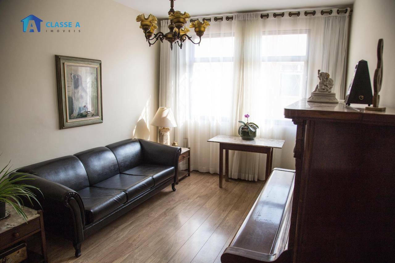 Apartamento à venda com 3 quartos, 140m² - Foto 1