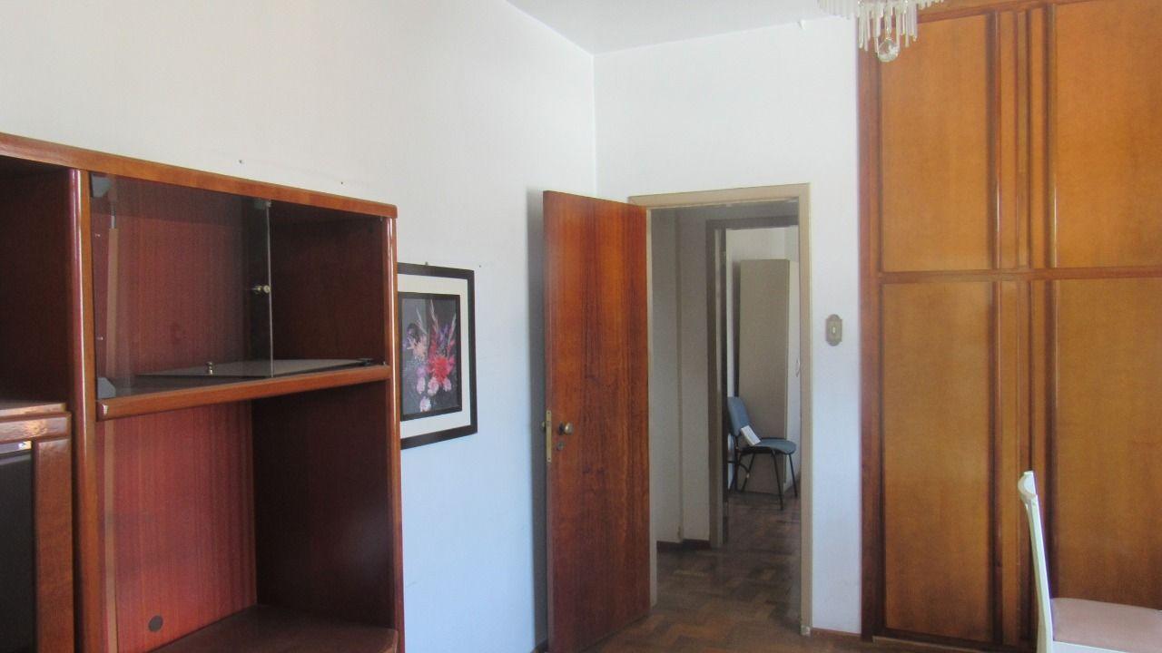 Apartamento à venda com 3 quartos, 220m² - Foto 7