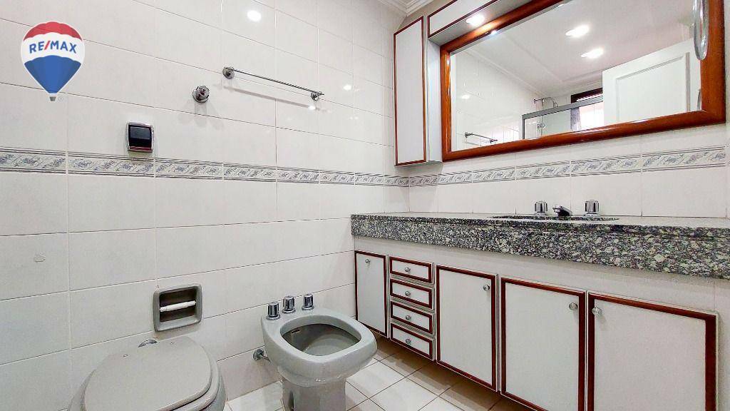 Apartamento para alugar com 4 quartos, 370m² - Foto 15