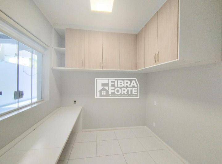 Casa à venda com 3 quartos, 200m² - Foto 6