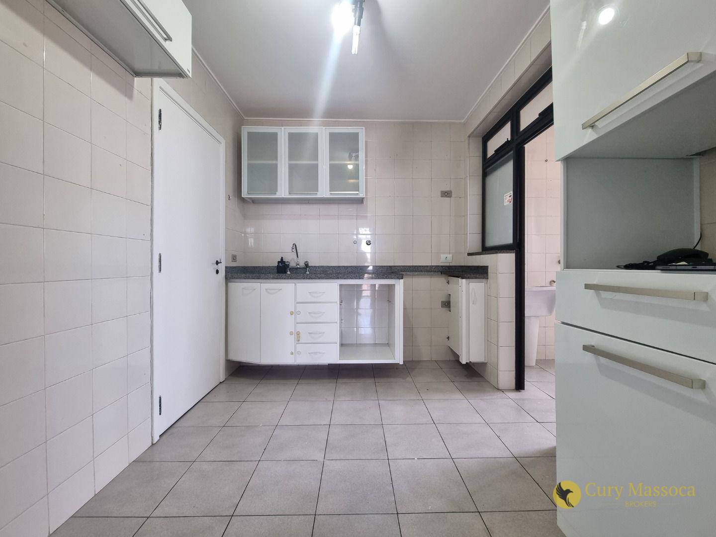 Apartamento para alugar com 3 quartos, 95m² - Foto 12