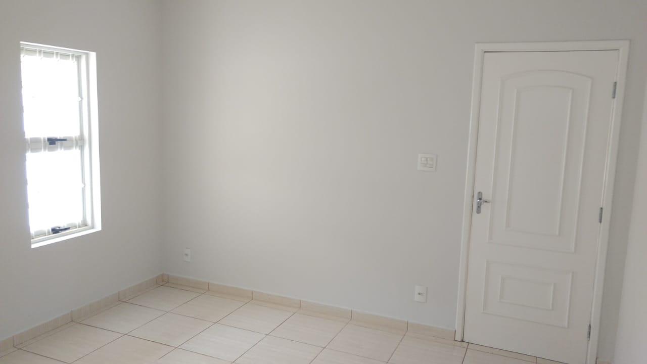 Casa à venda com 3 quartos, 240m² - Foto 9