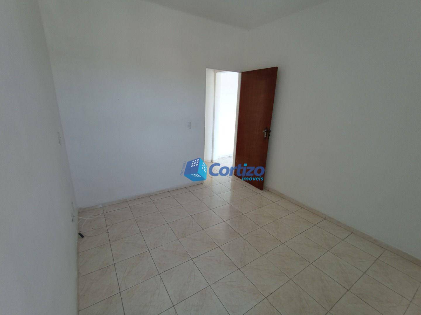 Apartamento para alugar com 2 quartos, 65m² - Foto 17