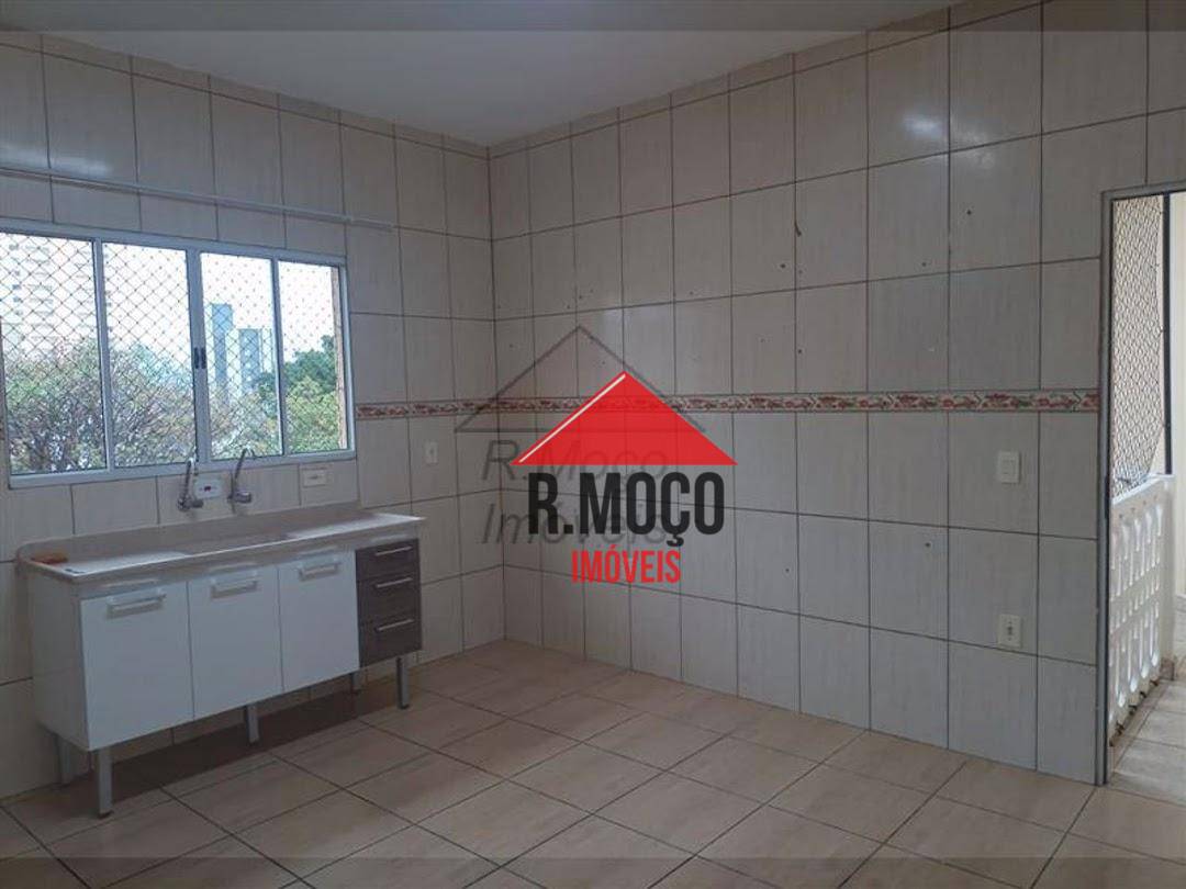 Casa à venda com 4 quartos, 144m² - Foto 12