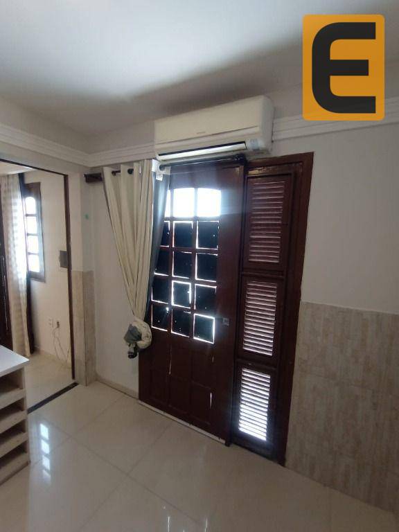 Casa de Condomínio para alugar com 3 quartos, 100m² - Foto 13