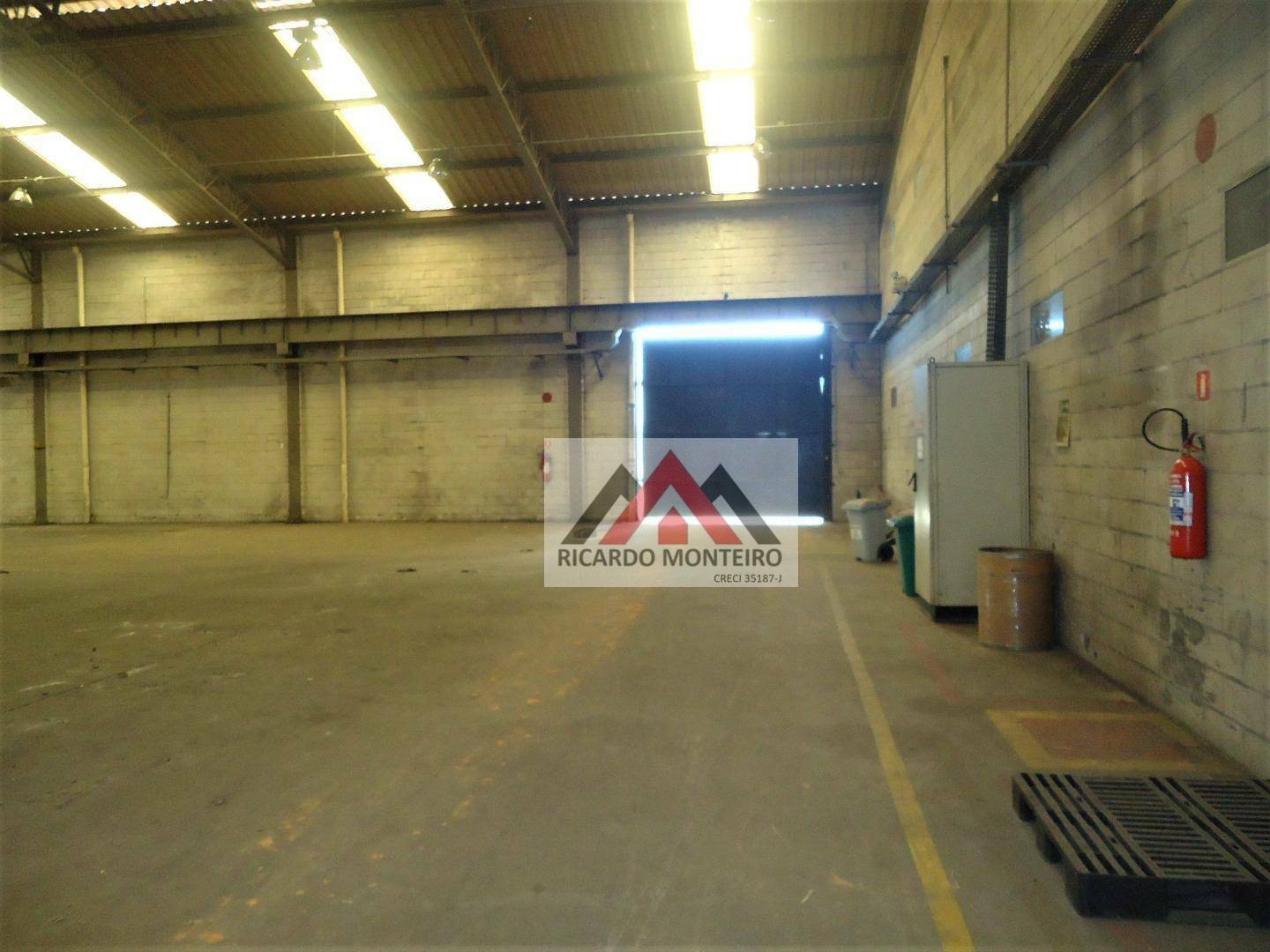 Depósito-Galpão-Armazém à venda e aluguel, 2400m² - Foto 6