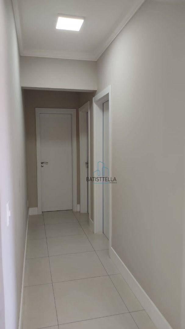 Apartamento à venda com 2 quartos, 61m² - Foto 5