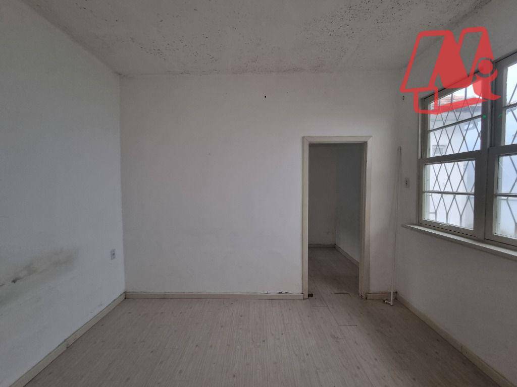 Casa à venda com 5 quartos, 244m² - Foto 32