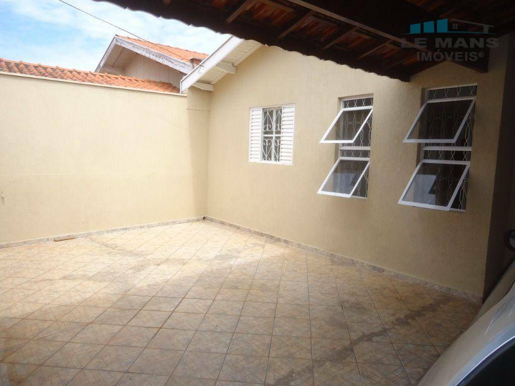 Casa à venda com 2 quartos, 117m² - Foto 2