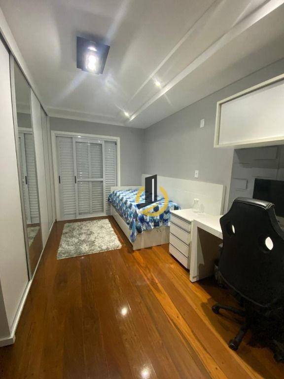 Casa à venda com 3 quartos, 380m² - Foto 16