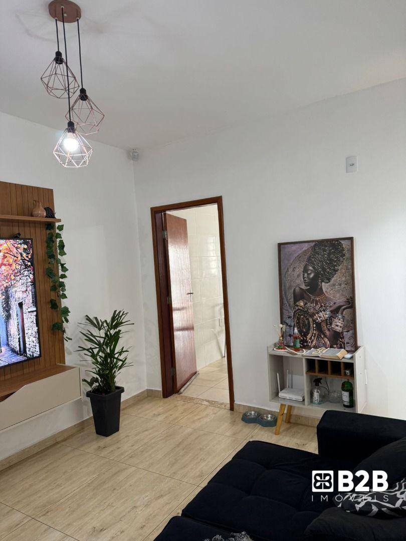 Casa à venda com 2 quartos, 108m² - Foto 9
