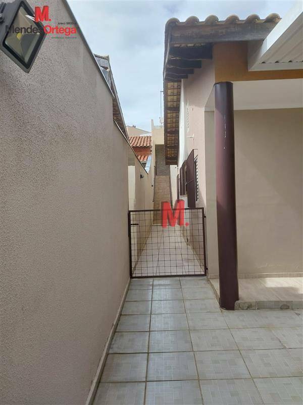 Casa à venda com 3 quartos, 130m² - Foto 7