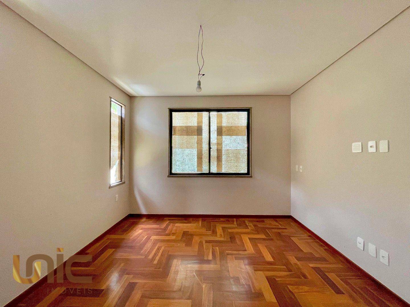 Casa de Condomínio à venda e aluguel com 3 quartos, 300m² - Foto 18