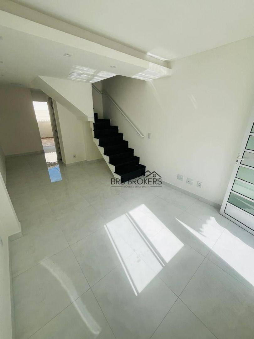 Sobrado à venda com 2 quartos, 55m² - Foto 1