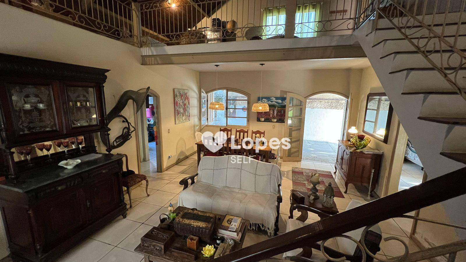 Casa à venda com 5 quartos, 165m² - Foto 5