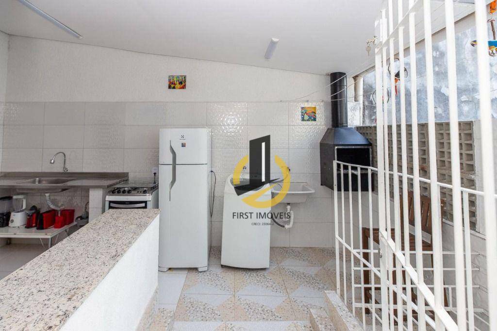 Sobrado à venda com 2 quartos, 120m² - Foto 4