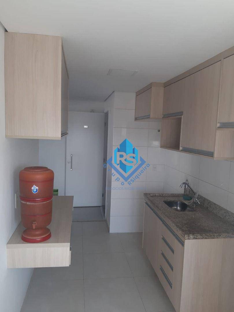 Apartamento para alugar com 2 quartos, 65m² - Foto 4