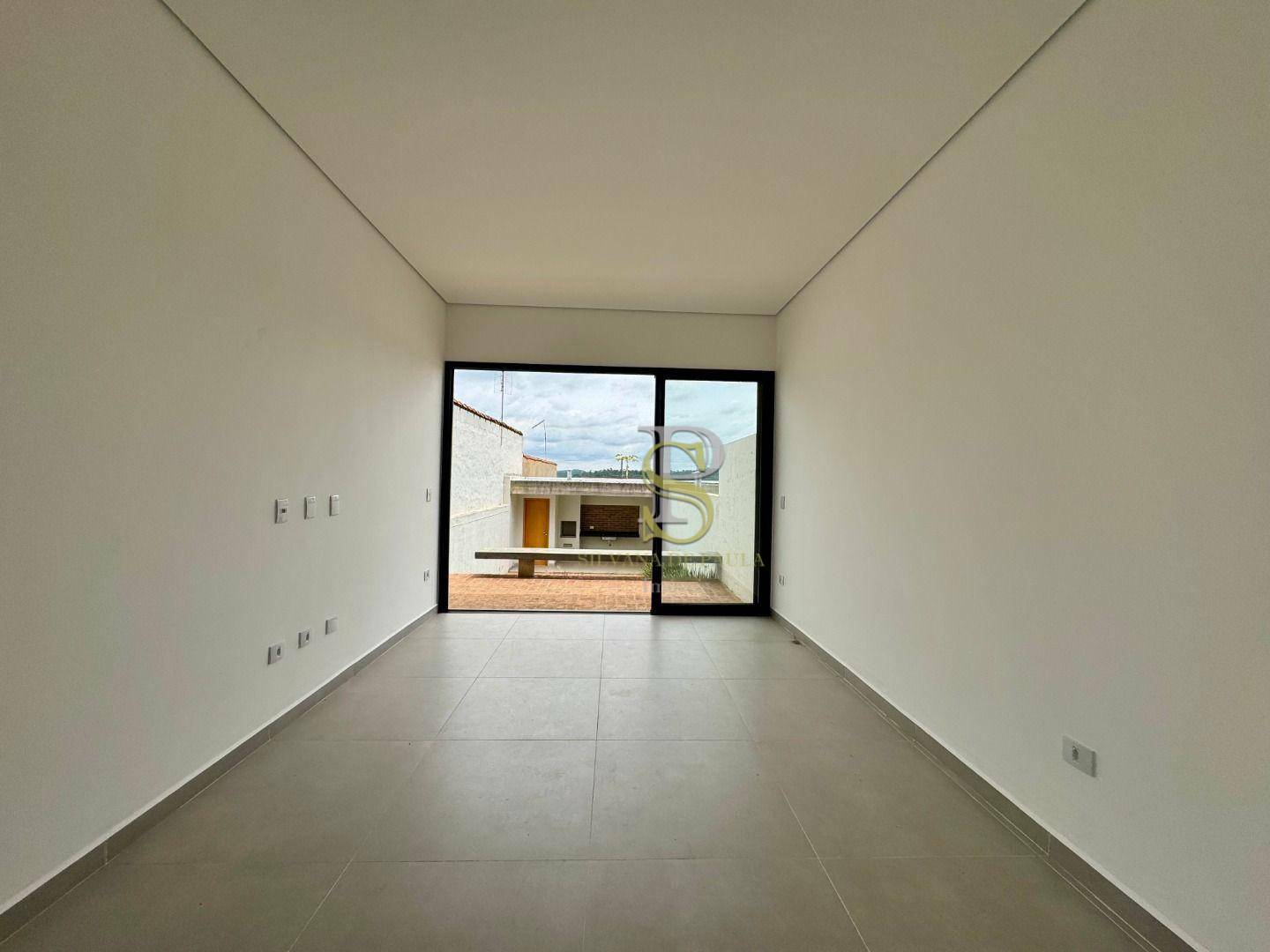 Casa à venda com 2 quartos, 130m² - Foto 12