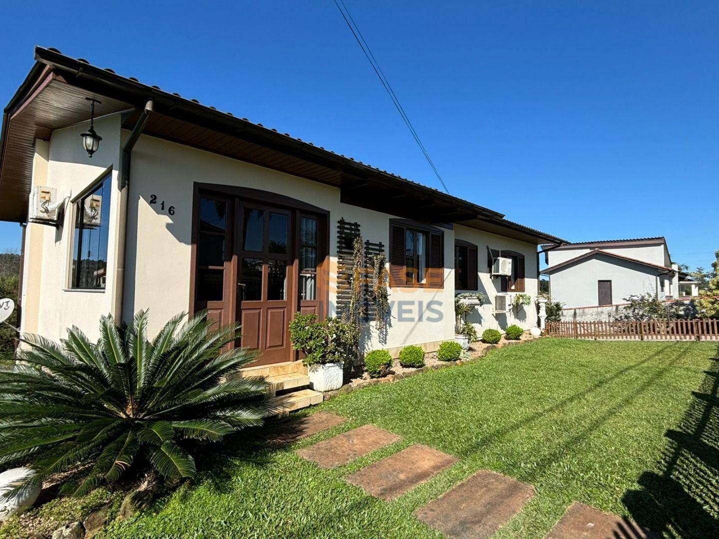 Casa, 4 quartos, 1 m² - Foto 1