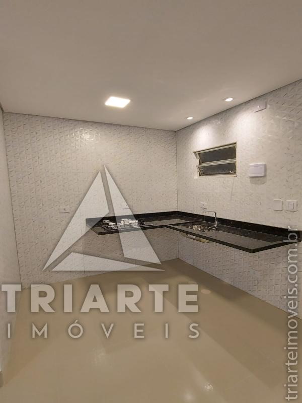 Casa à venda com 3 quartos, 110m² - Foto 2