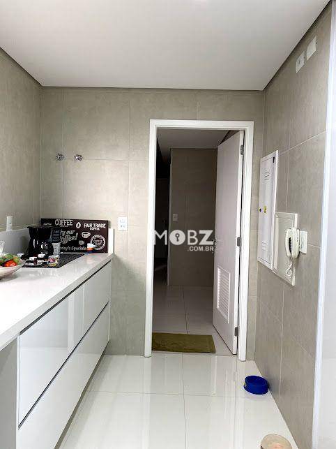 Apartamento à venda com 4 quartos, 238m² - Foto 10