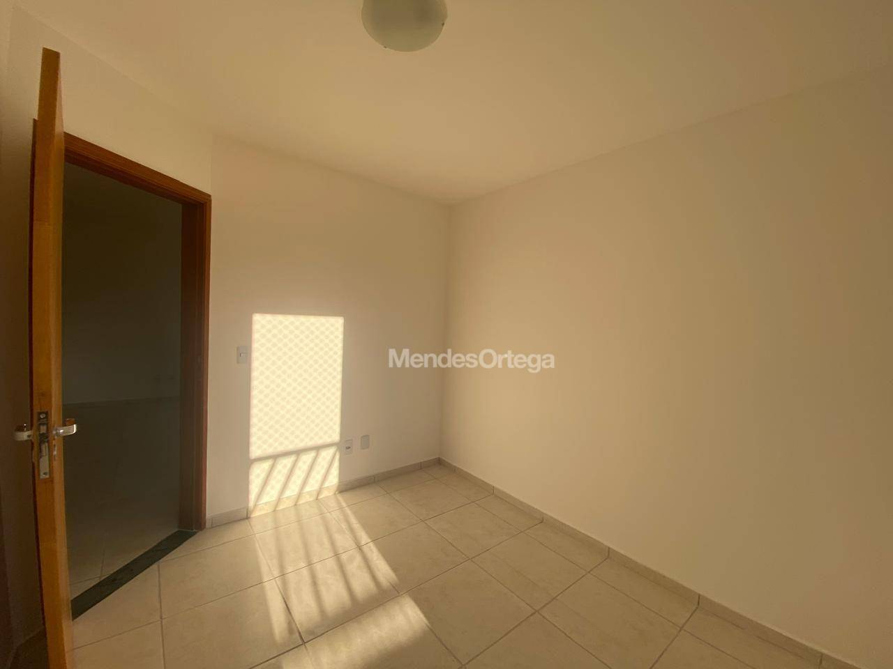 Apartamento para alugar com 2 quartos, 60m² - Foto 18