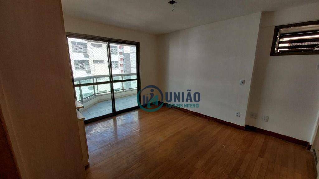 Apartamento à venda com 4 quartos, 180m² - Foto 7