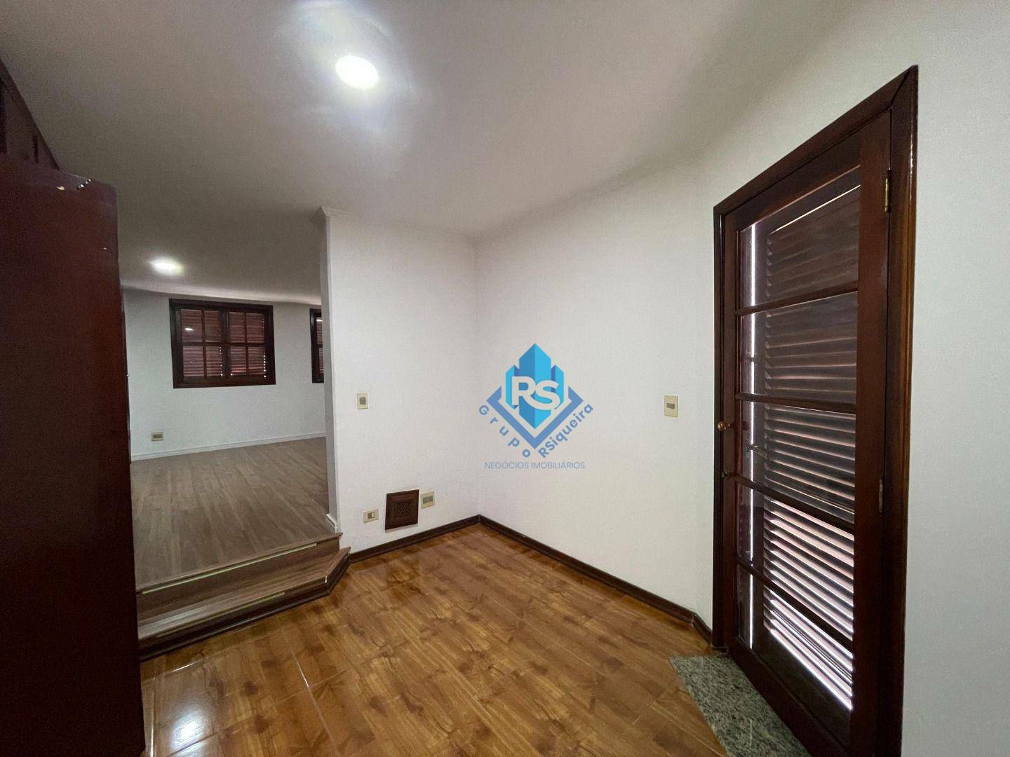 Sobrado à venda e aluguel com 4 quartos, 361m² - Foto 15