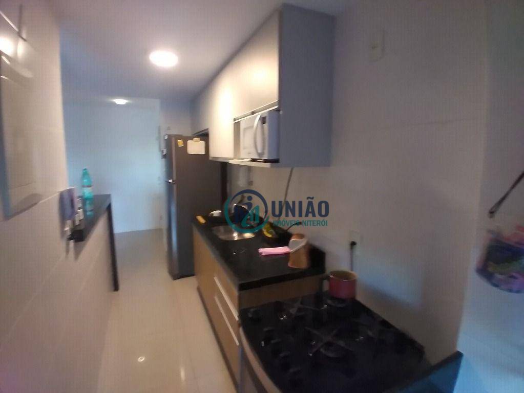 Apartamento à venda com 2 quartos, 80m² - Foto 13