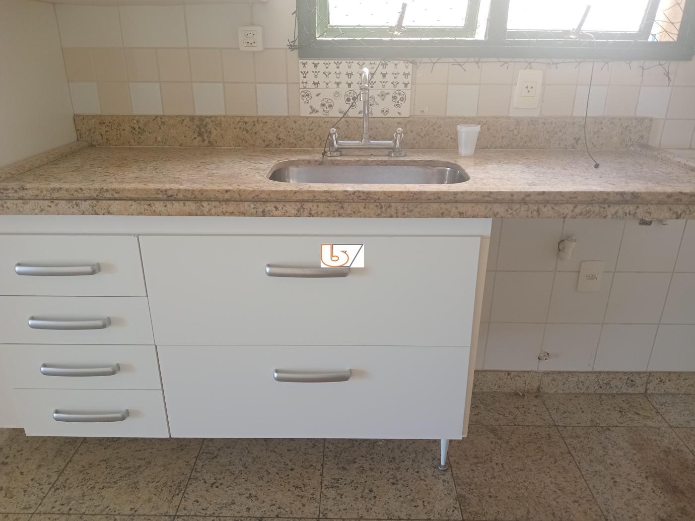 Apartamento para alugar com 3 quartos, 96m² - Foto 15