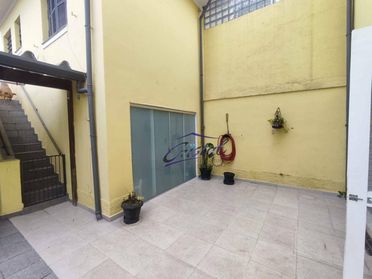 Casa para alugar com 3 quartos, 220m² - Foto 8