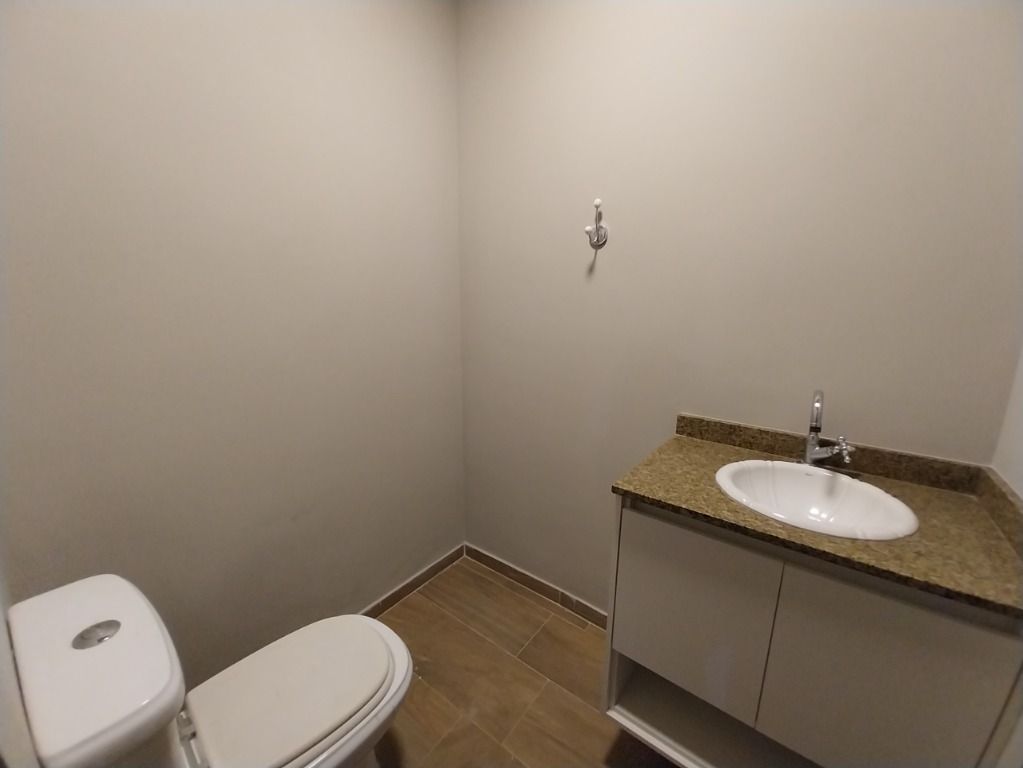 Casa de Condomínio para alugar com 4 quartos, 300m² - Foto 7