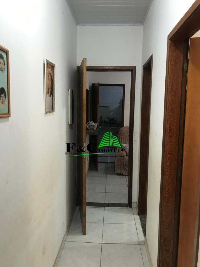 Sobrado à venda com 6 quartos, 250m² - Foto 2