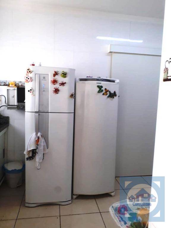 Apartamento à venda com 3 quartos, 137m² - Foto 24