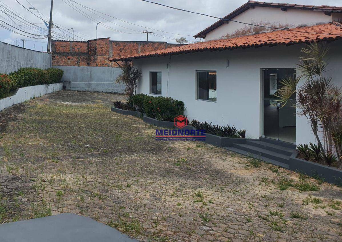 Casa à venda com 2 quartos, 600m² - Foto 1