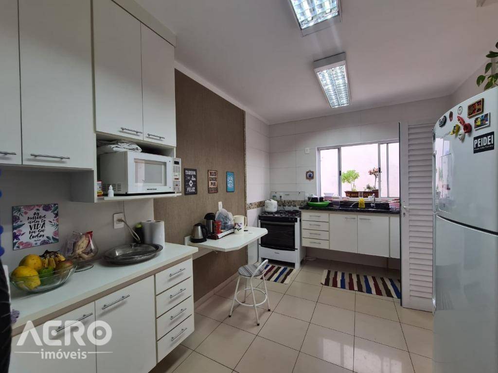 Casa de Condomínio à venda com 3 quartos, 160m² - Foto 9