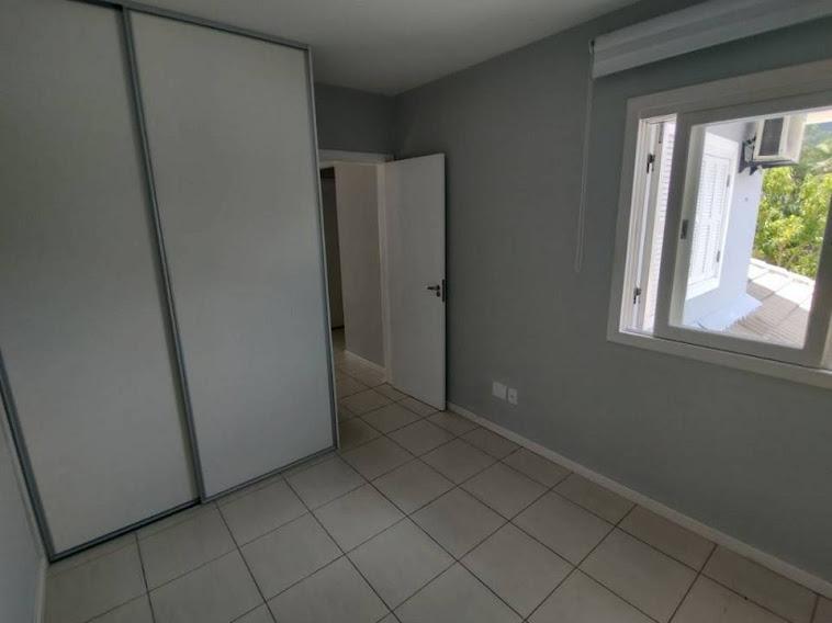 Casa de Condomínio à venda com 3 quartos, 210m² - Foto 13