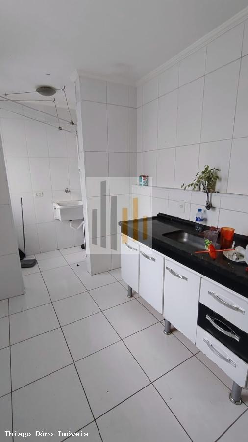 Apartamento para alugar com 2 quartos, 55m² - Foto 6