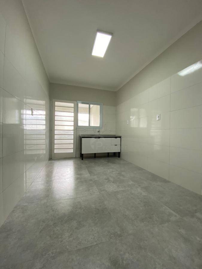 Apartamento à venda com 2 quartos, 65m² - Foto 4