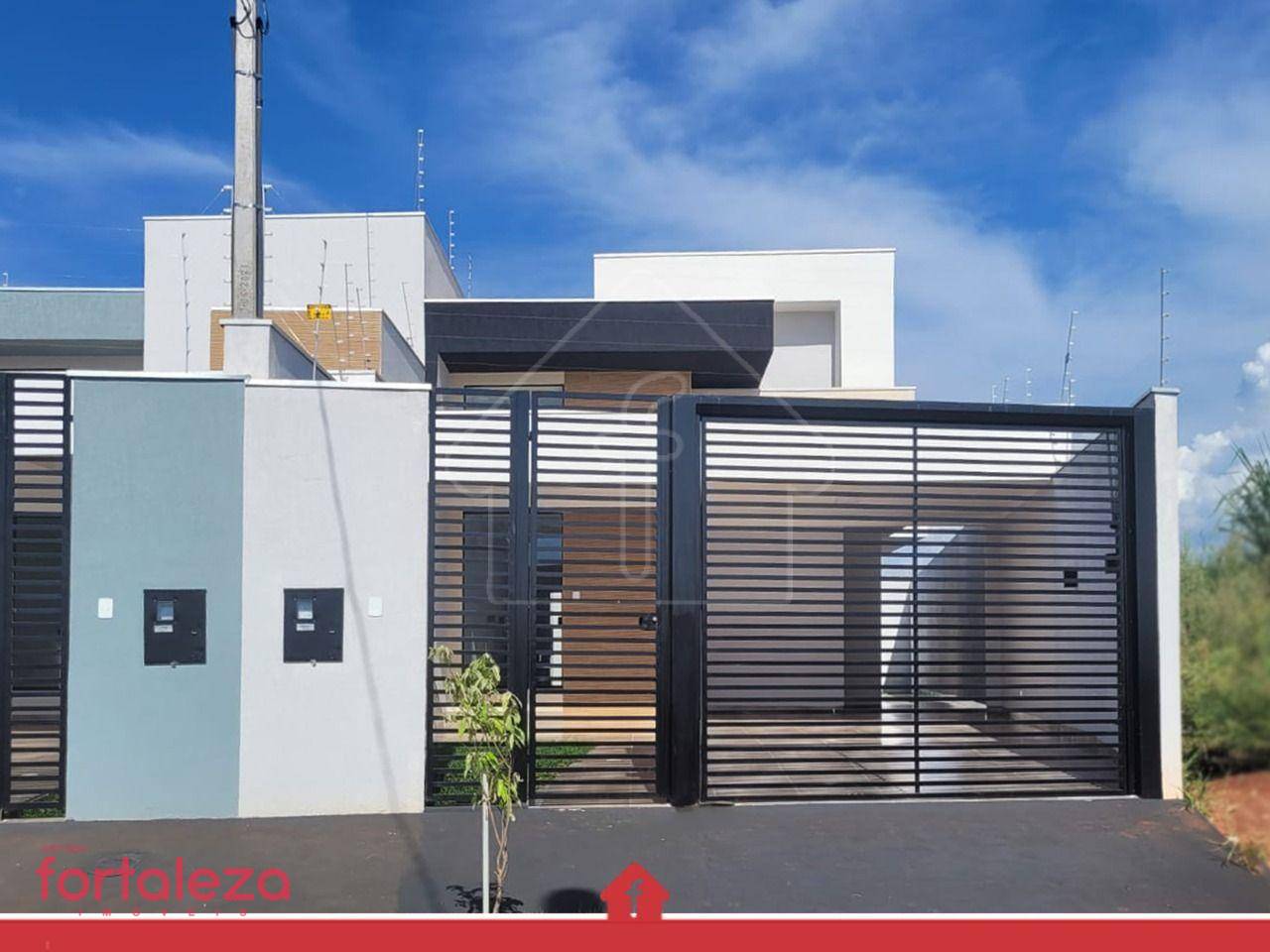 Casa à venda com 3 quartos, 87m² - Foto 1