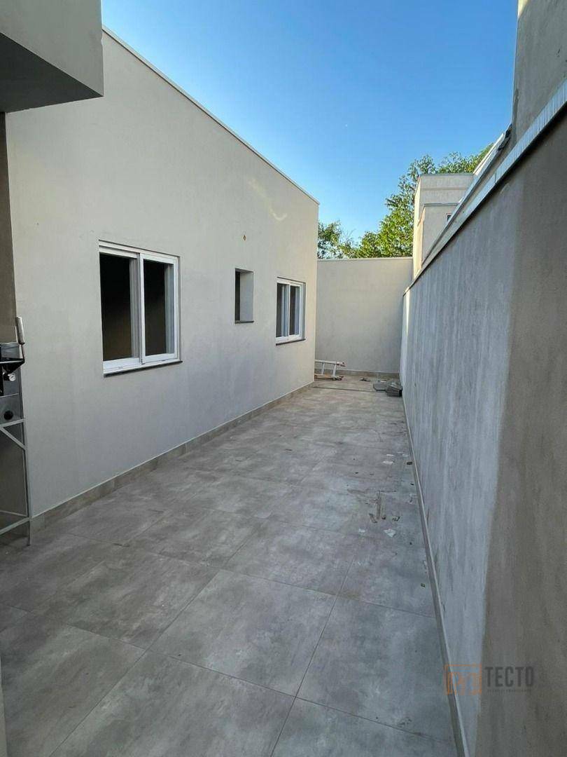 Casa à venda com 2 quartos, 60m² - Foto 6