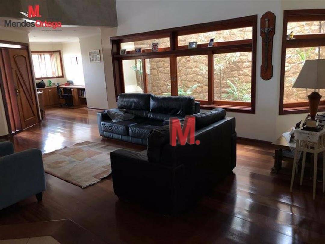 Casa à venda com 3 quartos, 316m² - Foto 3