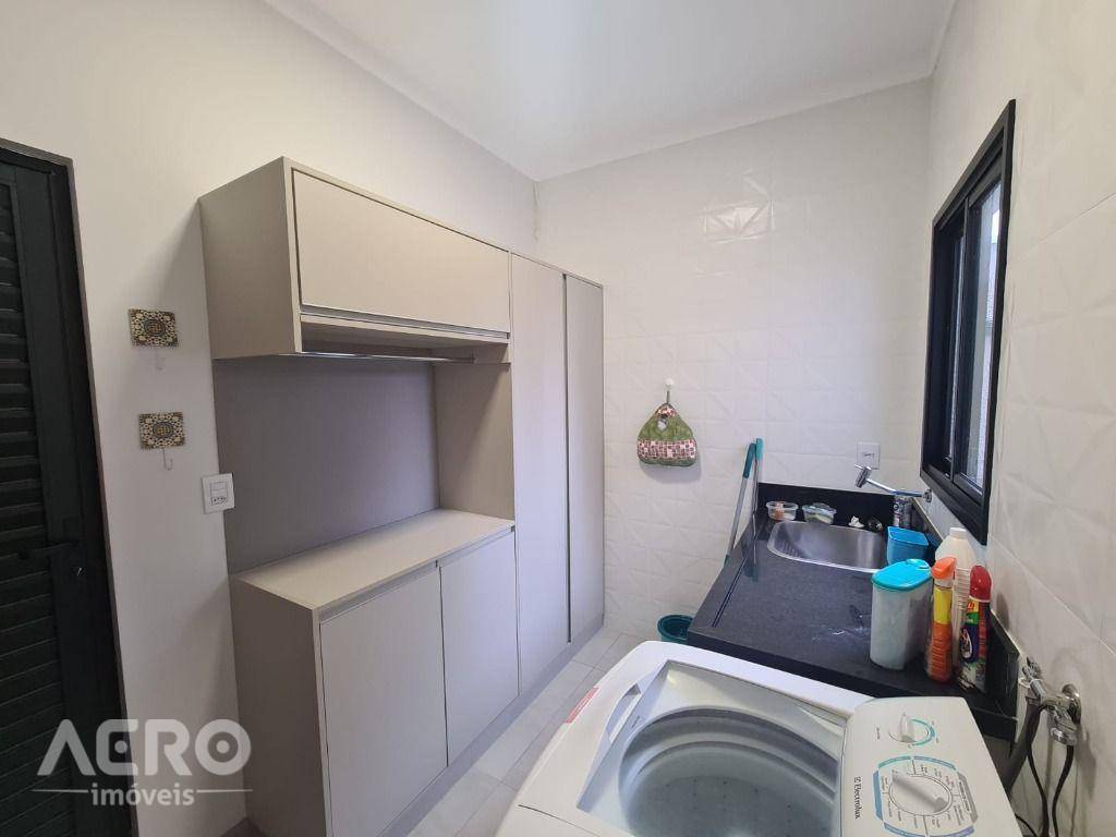 Casa à venda com 3 quartos, 210m² - Foto 17